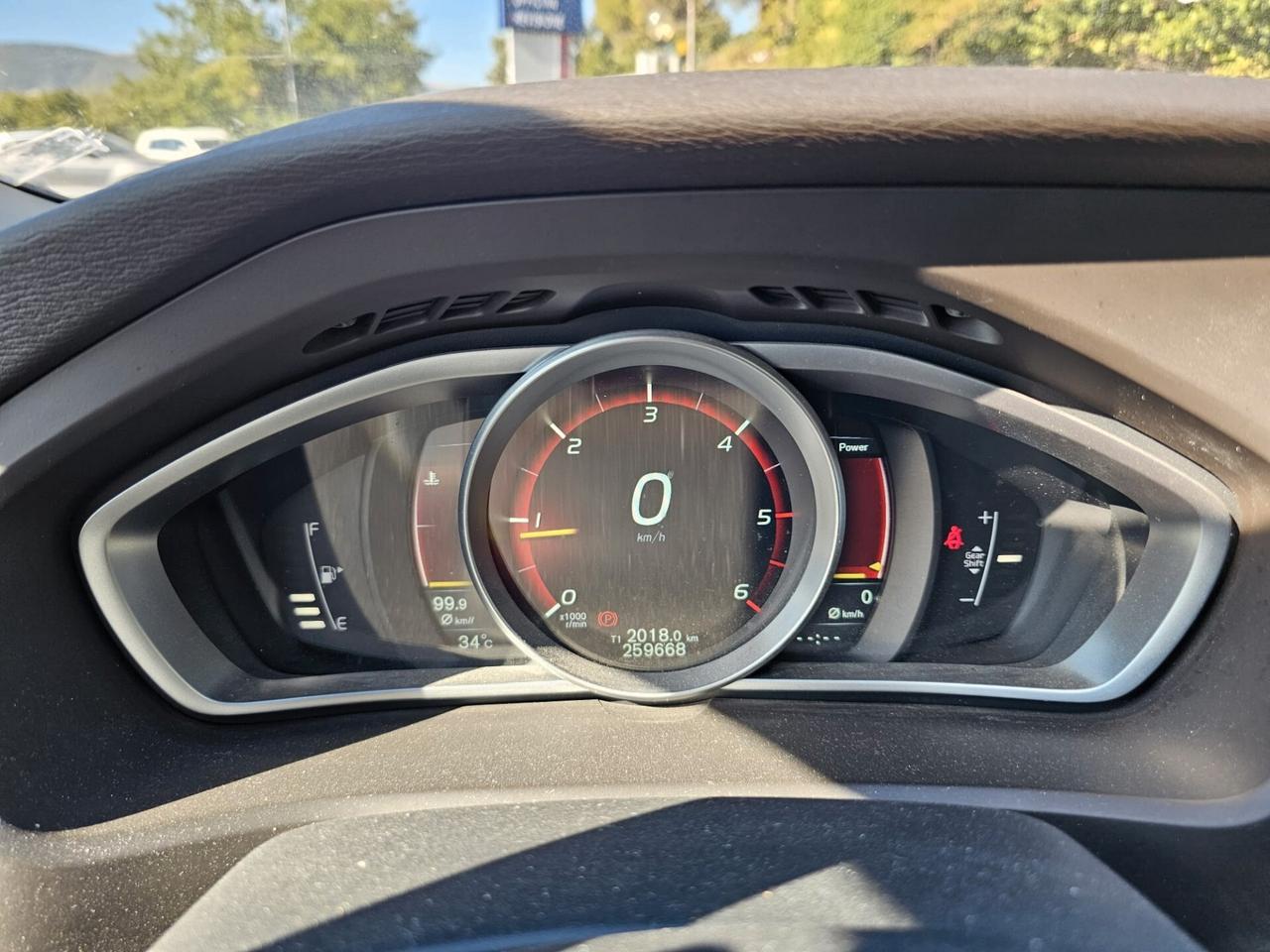Volvo V40 Cross Country D4 Kinetic + tetto panorama