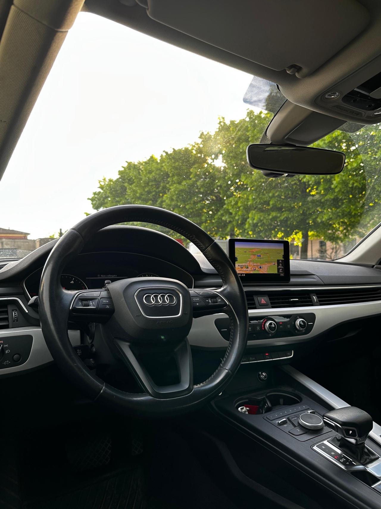 Audi A4 2.0 TDI 122 CV S tronic Business Sport