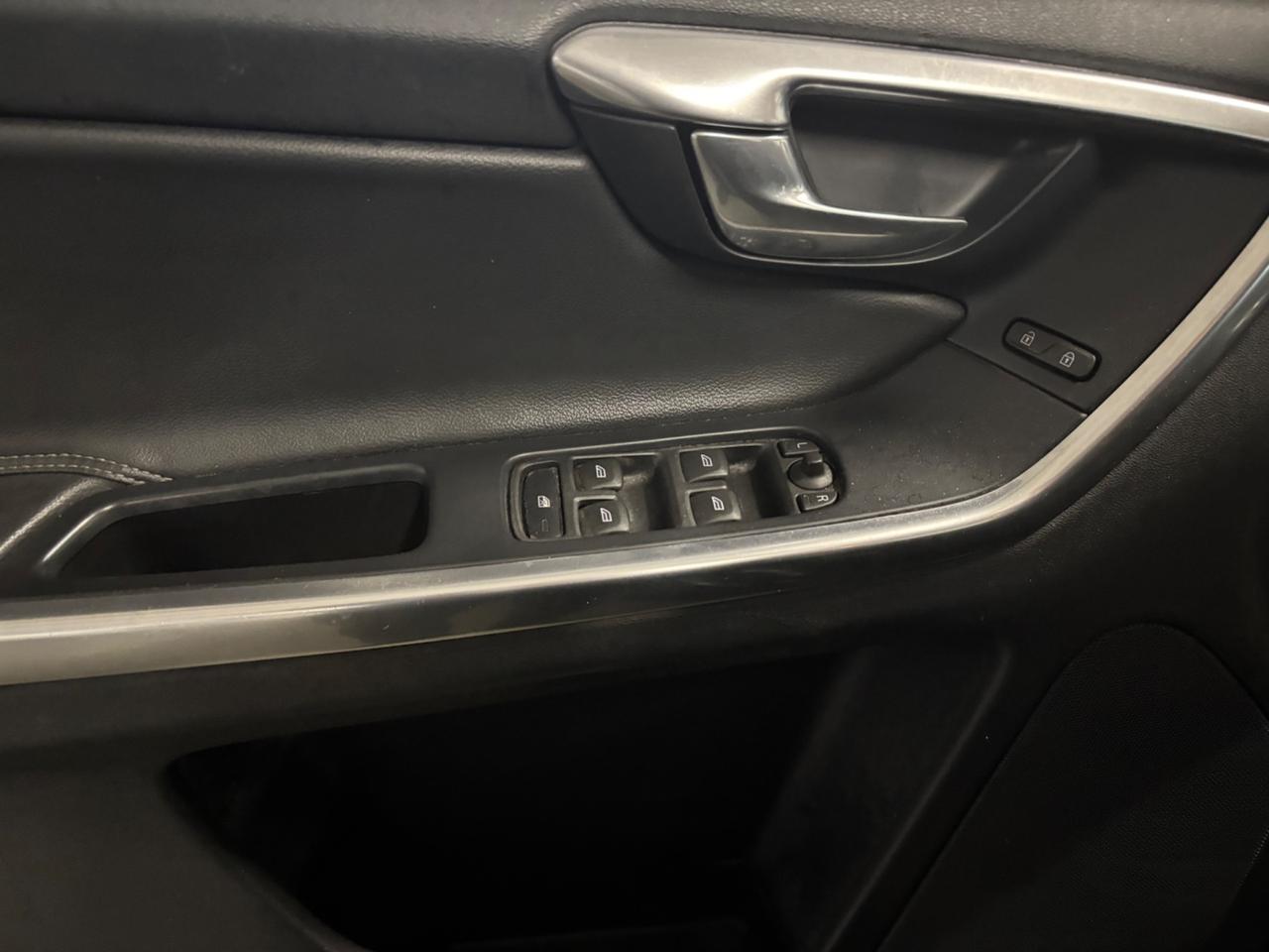 Volvo XC 60 D3 Geartronic Summum AUTOMATICA