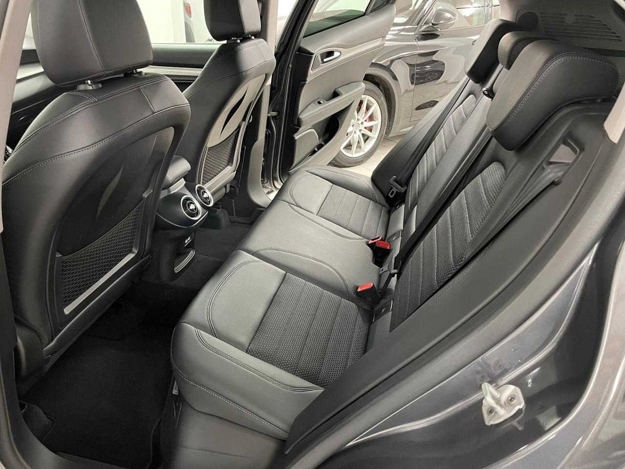 Alfa Romeo Stelvio 2.2 TD 190 CV EXECUTIVE Q4 CERCHI 19" PERFETTA KIT DISTRIBUZIONE SOSTITUITO