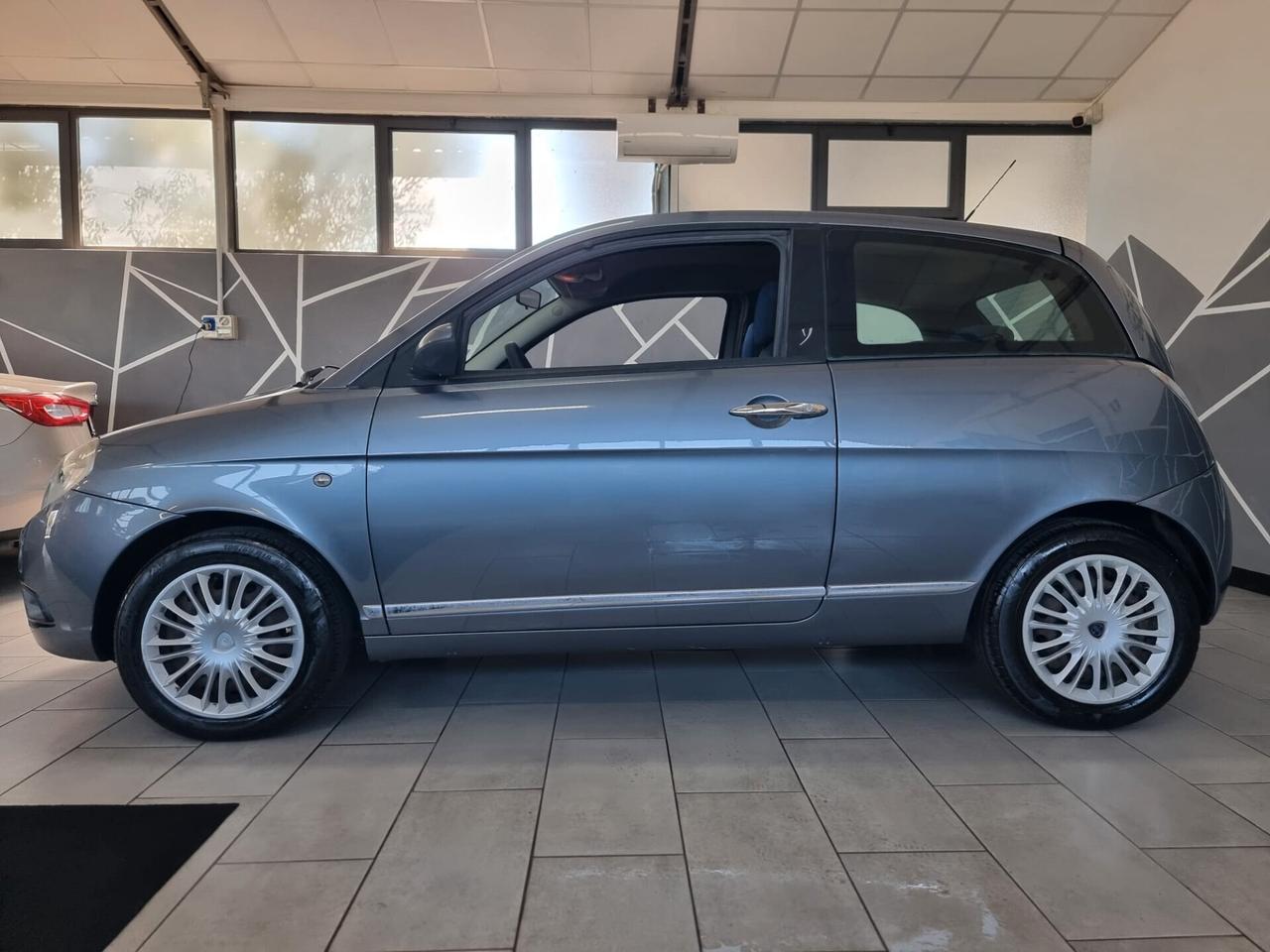 Lancia Ypsilon 1.2 NEOPATENTATI