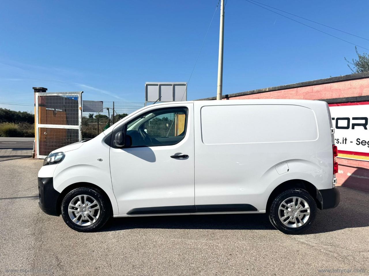 VIVARO 2.0 D 120CV PC-TN