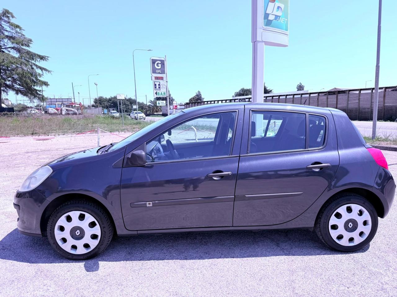 Renault Clio 1.2 benzina 5 porte Ok neopatentati