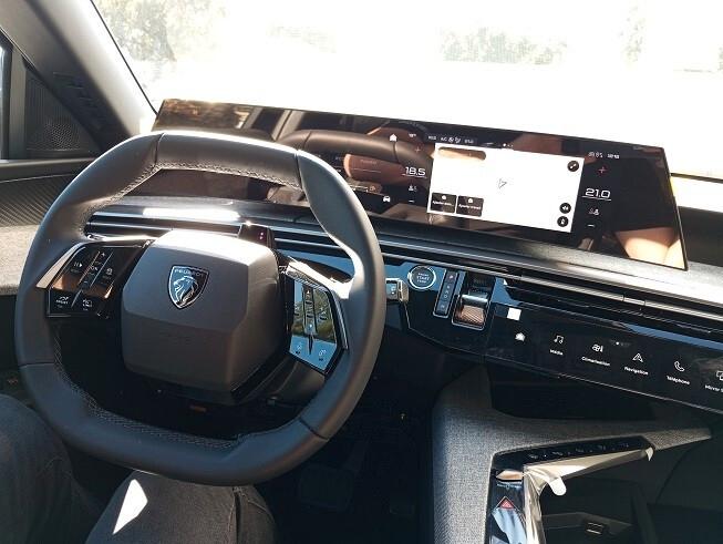 Peugeot 3008 Hybrid 145 e-DCS6 Allure Business