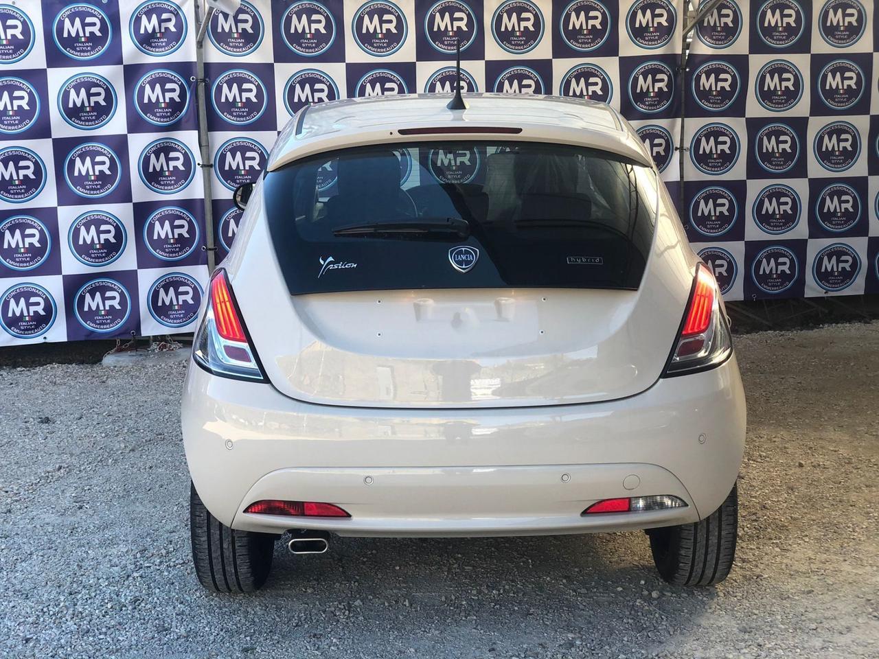 Lancia Ypsilon 1.0 Ibrida 70CV ORO NUOVA