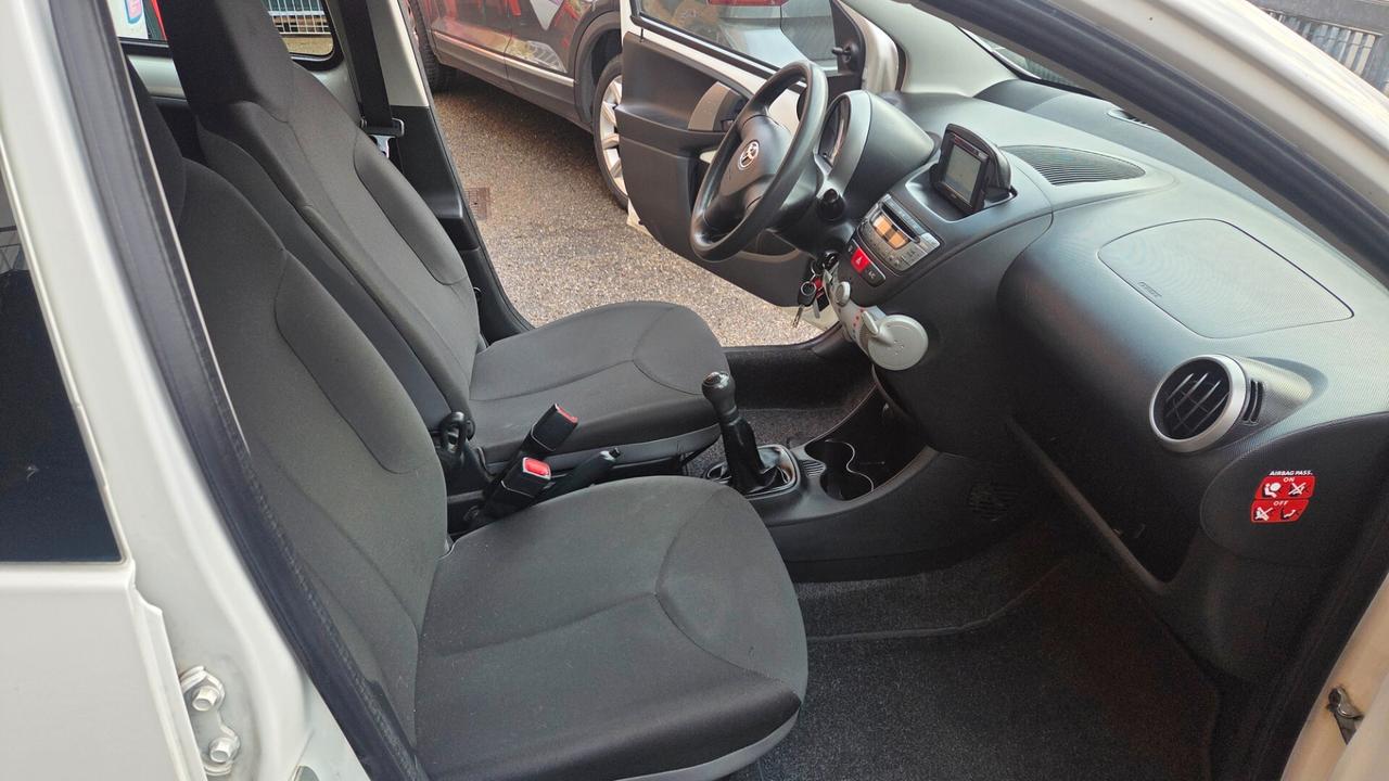 Toyota Aygo 1.0 12V VVT-i 5 porte Lounge Connect unico proprietario