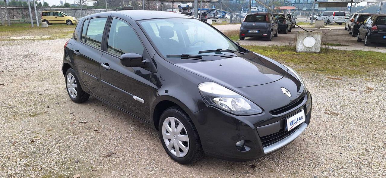 Renault Clio 1.2 16V 5 porte Dynamique