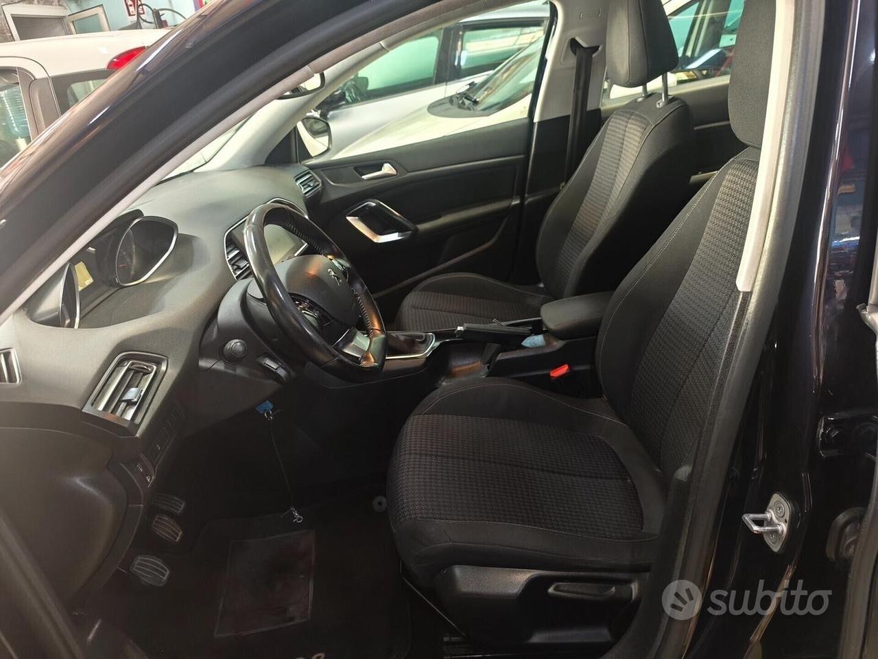 Peugeot 308 BlueHDi 130 S&S Business