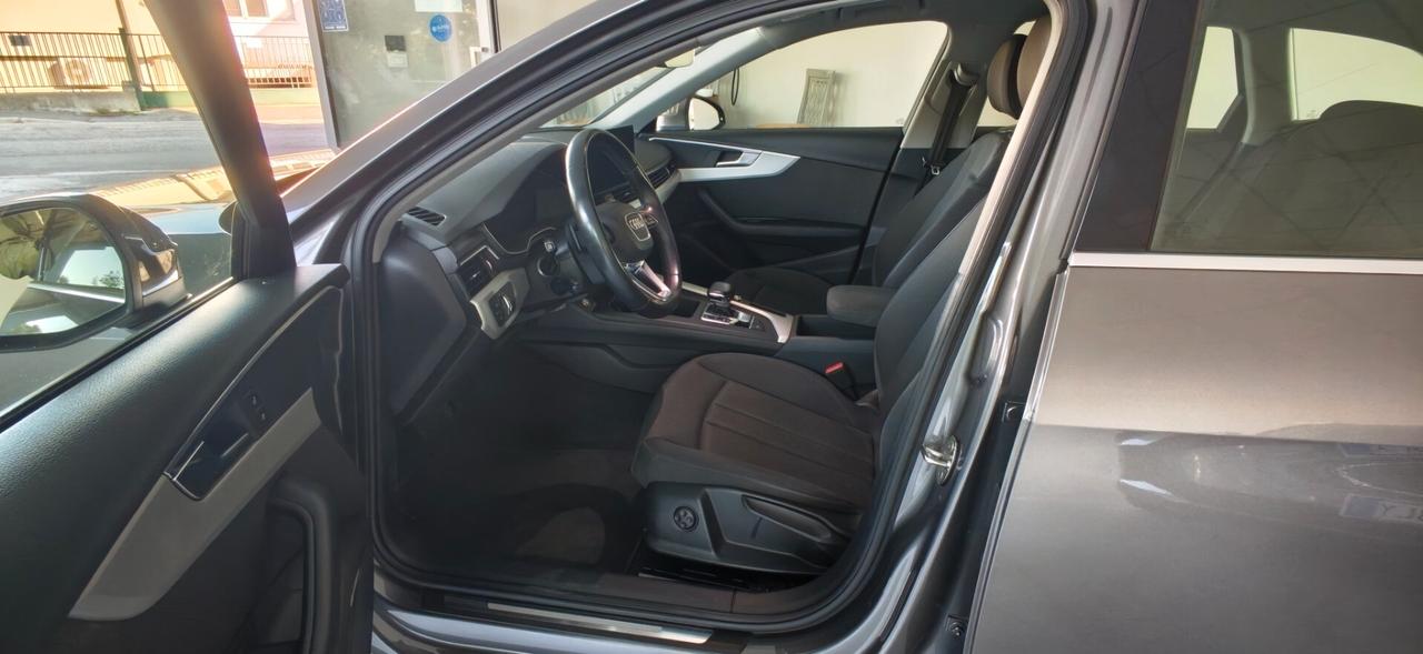 Audi A4 Avant 30 TDI/136 CV S tronic