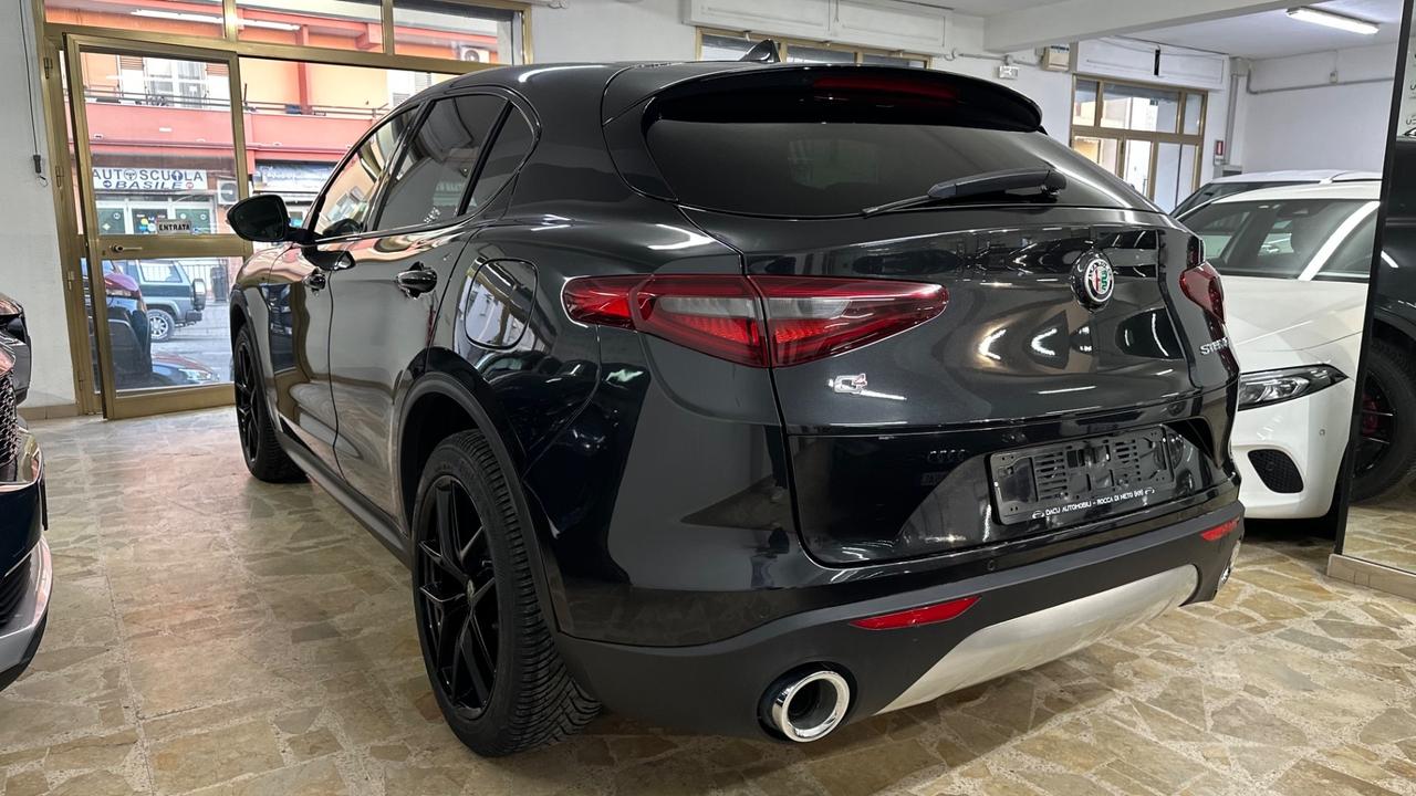 Alfa Romeo Stelvio 2.2 Turbodiesel 210 CV AT8 Q4