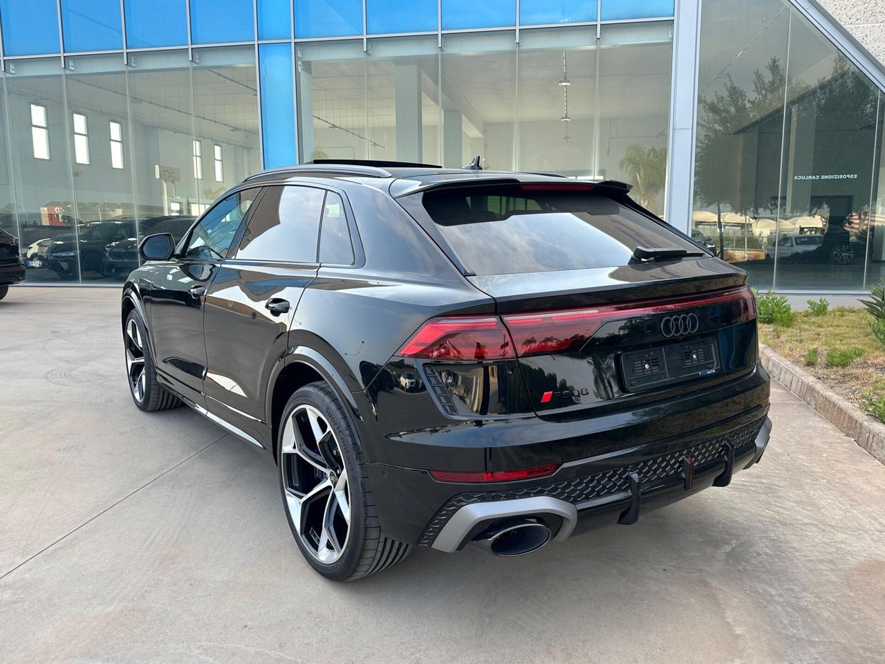Audi RS Q8 performance possibilità noleggio no scoring