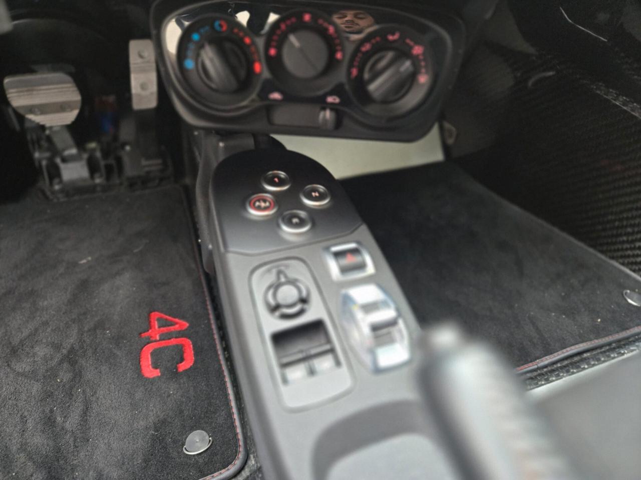 Alfa Romeo 4C launch edition