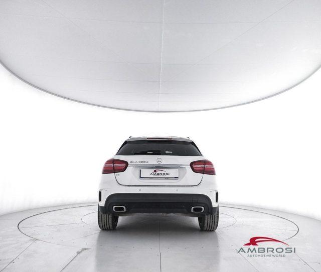 MERCEDES-BENZ GLA 200 CDI 200 d Automatic Night Edition