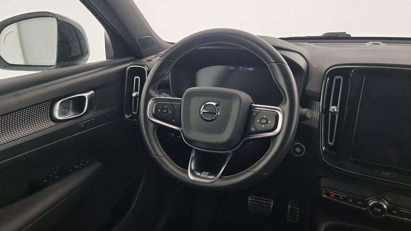 Volvo XC40 T5 Recharge Plug-in Hybrid R-design