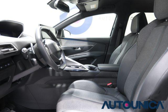 PEUGEOT 3008 HYBRID4 300 E-EAT8 ALLURE PACK
