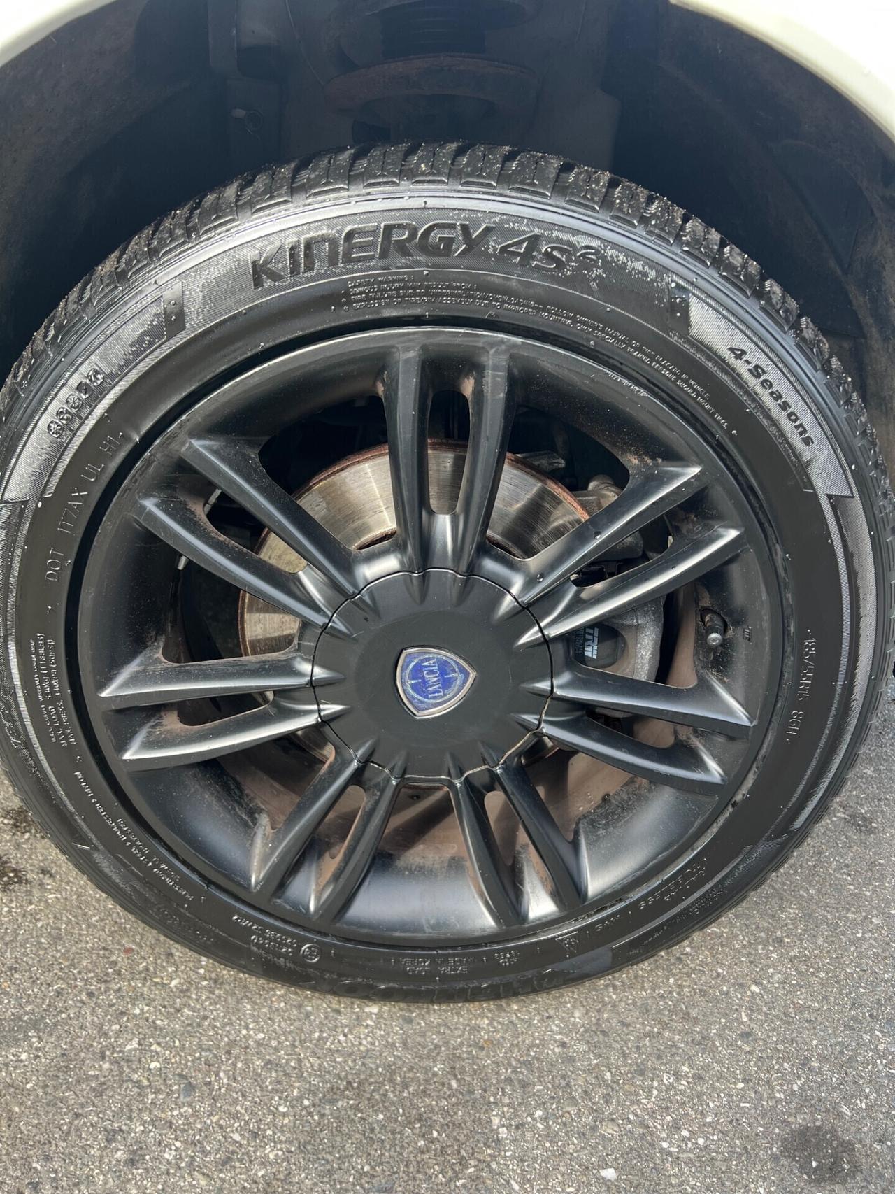 Lancia Ypsilon 1.3 MJT 75 CV Unyca