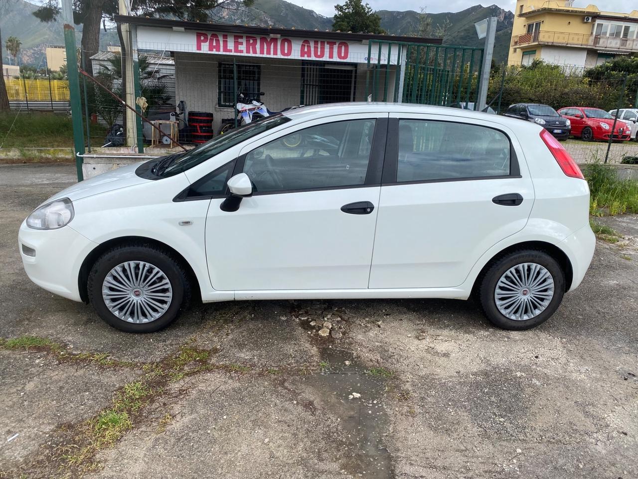 Fiat Punto 1.3 MJT II 85CV PASSAGGIO E 12 MESI GARANZIA