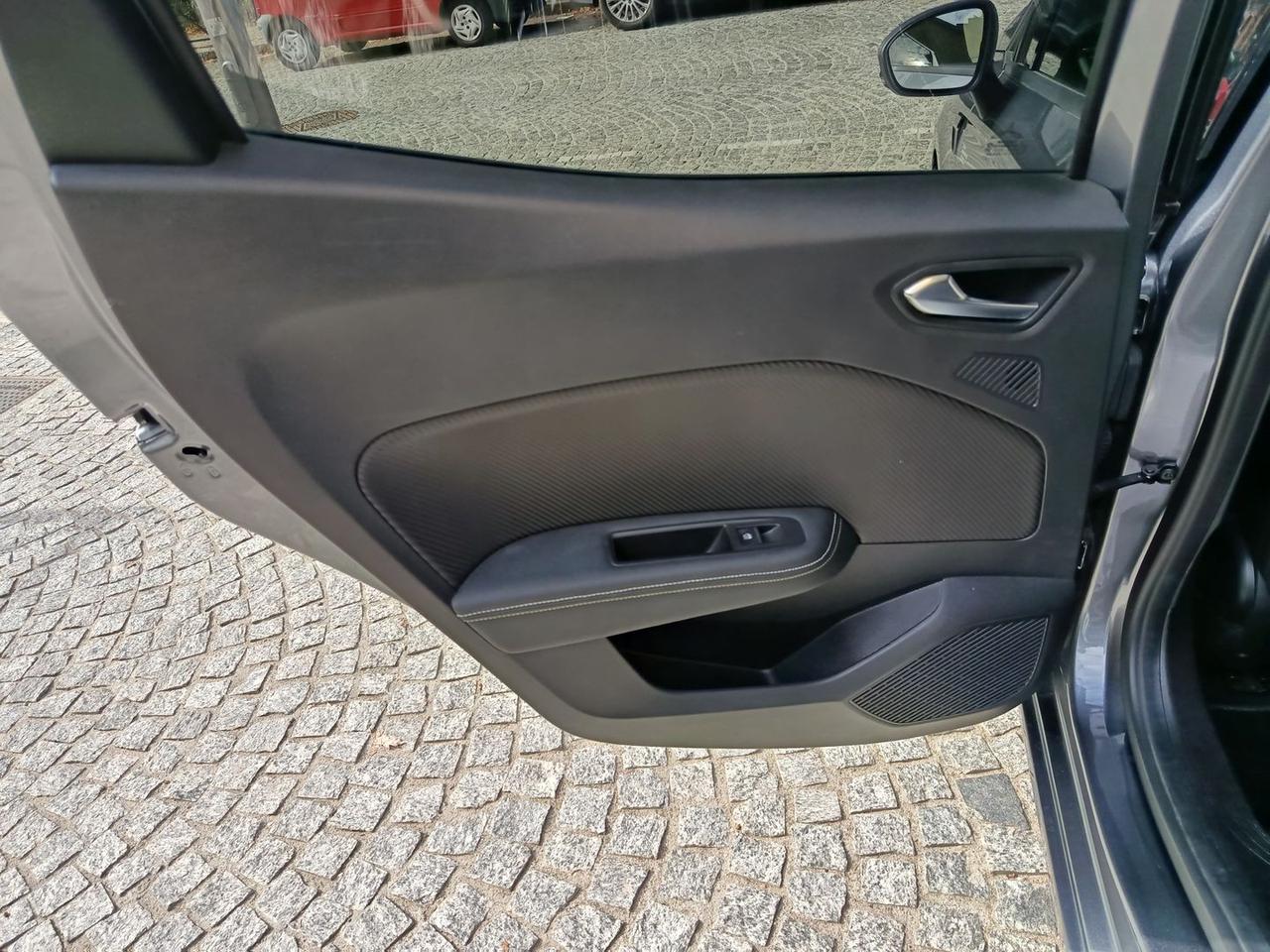 Renault Clio 1.6 E-TECH 145 Techno #7134