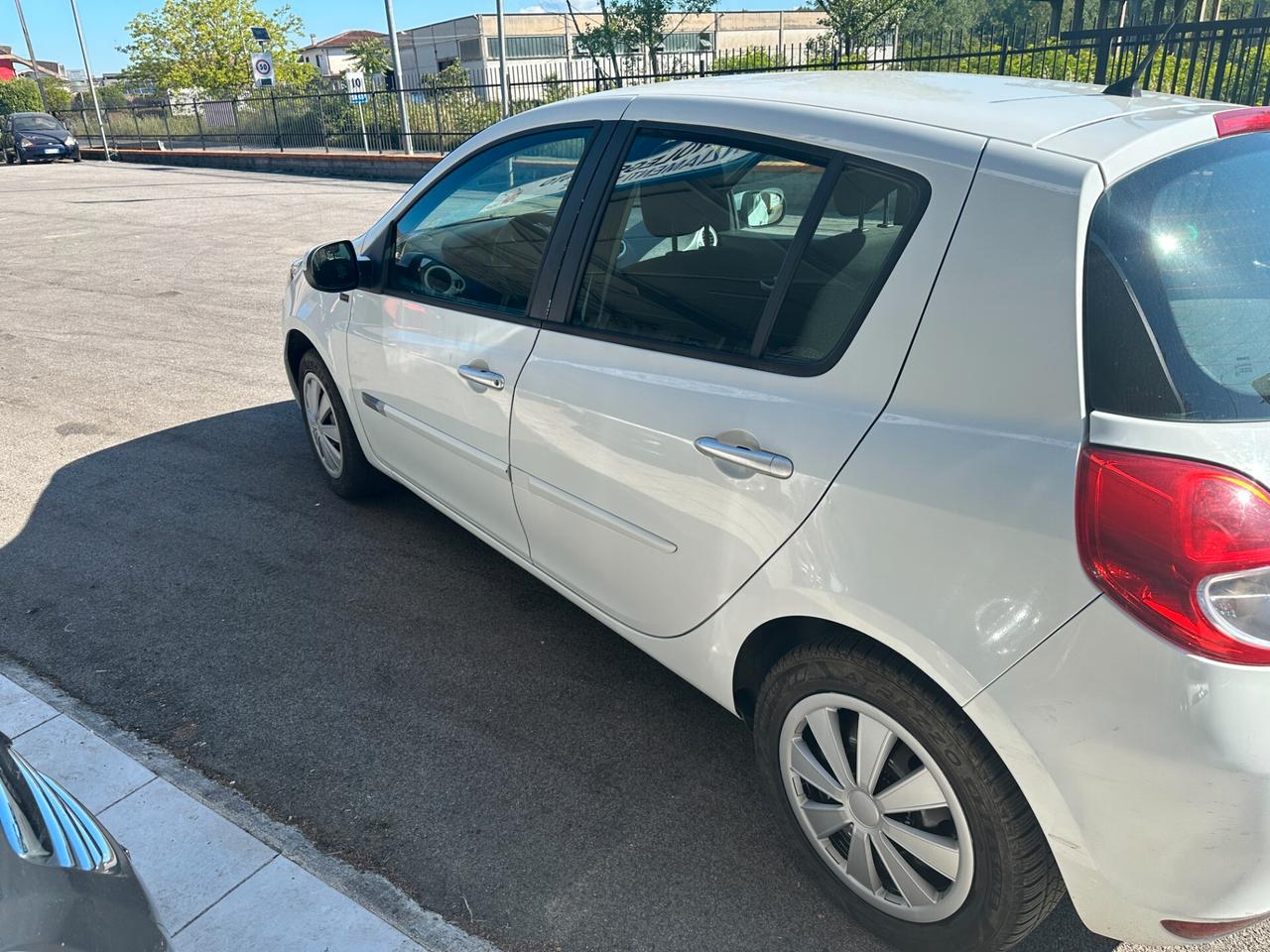 Renault Clio 1.2 16V 5 porte GPL Yahoo!