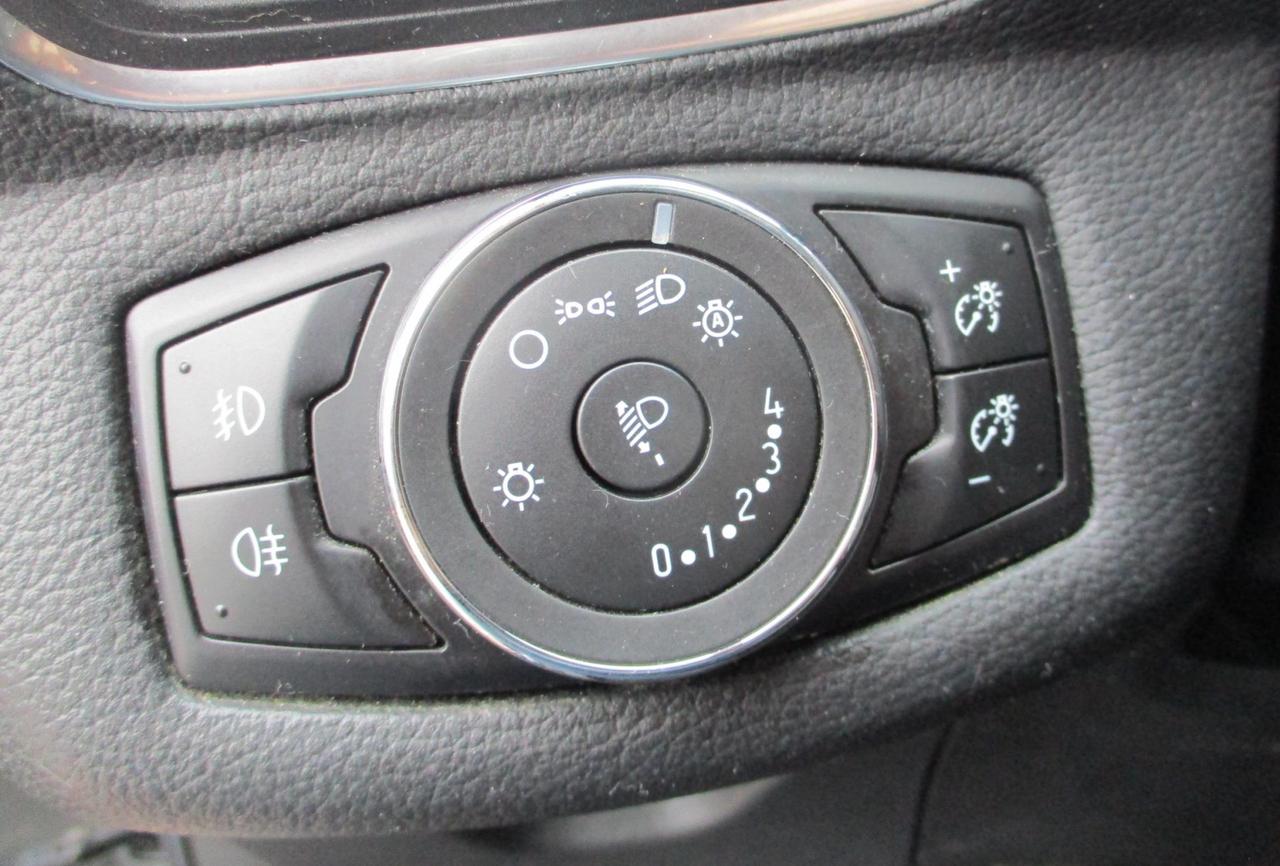 Ford B-Max 1.6 tdci Titanium 95cv TETTO/Ok Neopat.