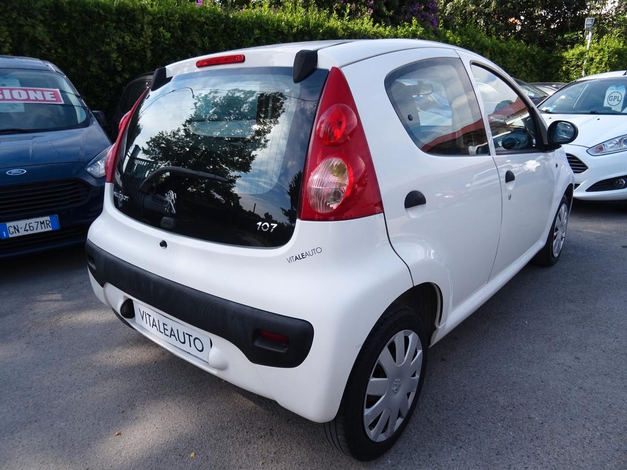 Peugeot 107 1.0 68CV 5p. Plaisir