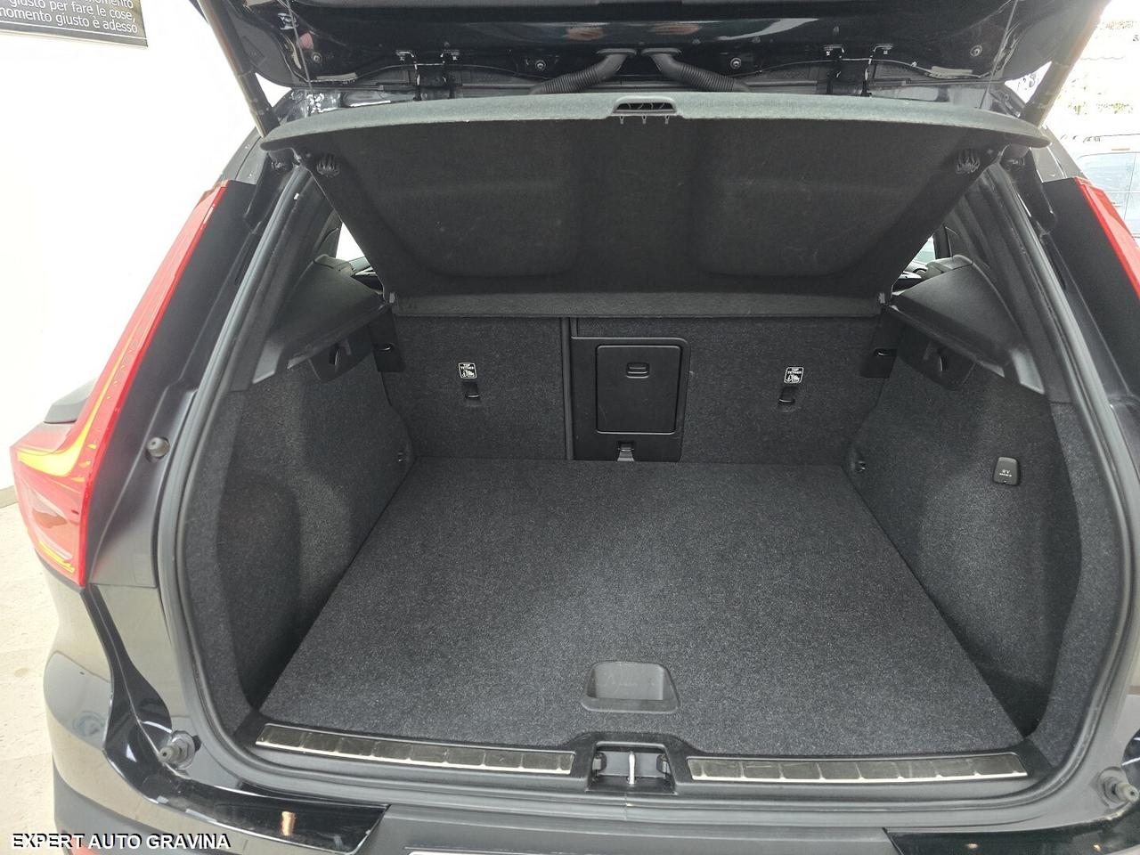 VOLVO XC40 INSCRIPTION PLUG-IN