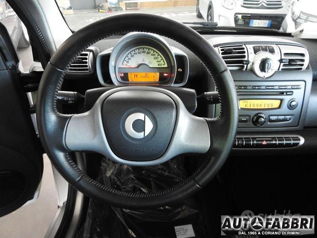 SMART - Fortwo - 1000 52 kW MHD coupé passion