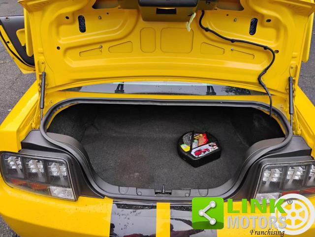 FORD Mustang 4.0 i V6 12V 212cv