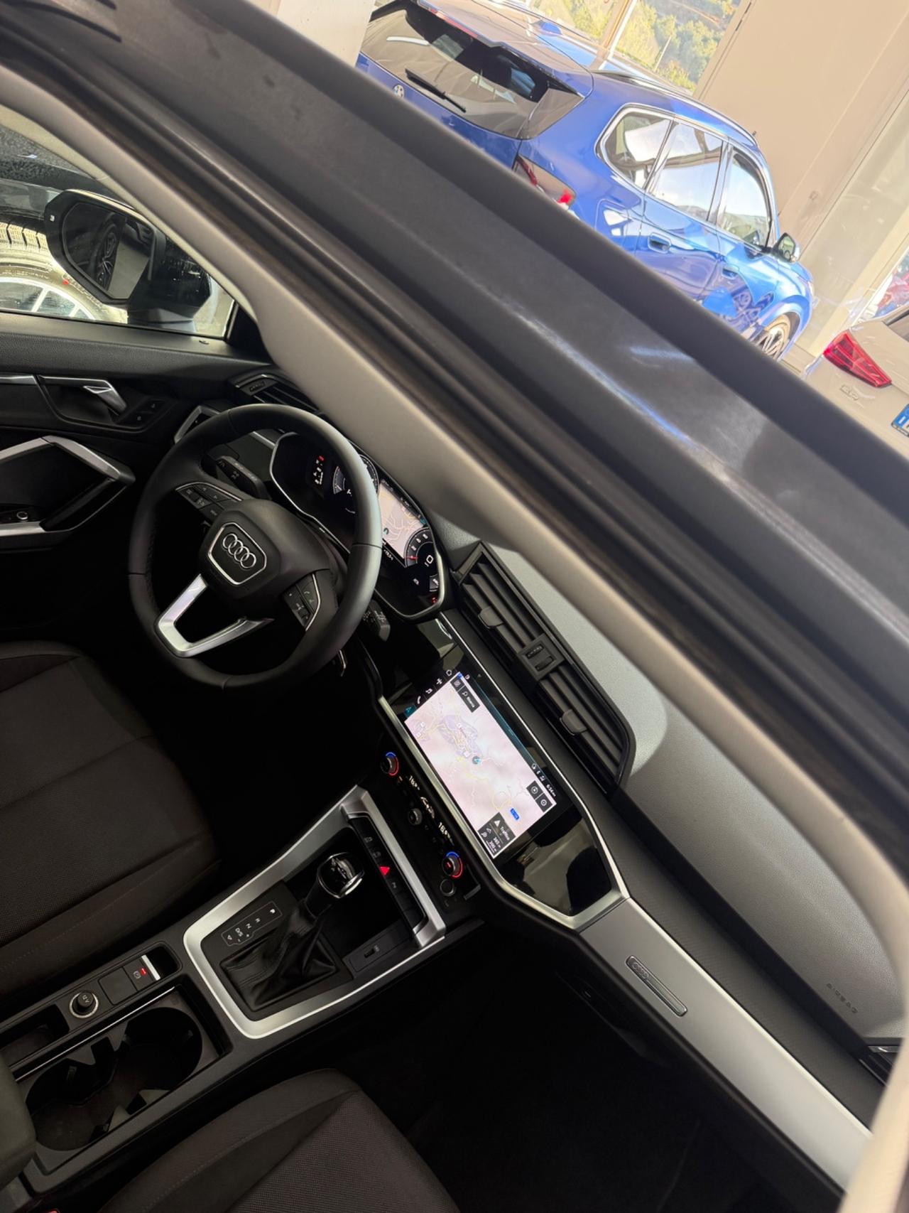 Audi Q3 35 TDI S tronic TETTO apribile FINANZIABILE