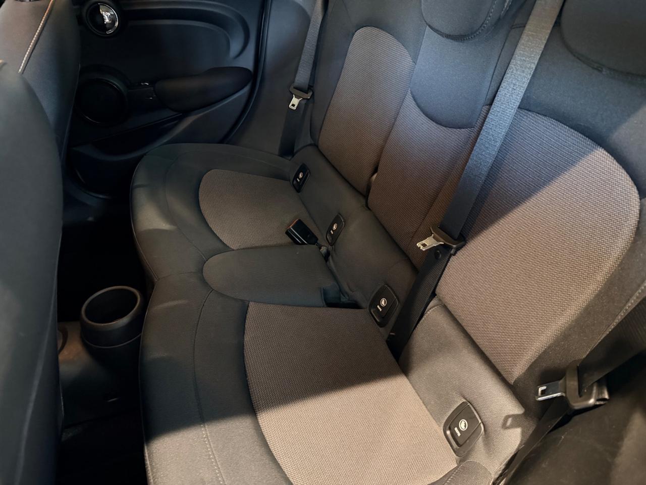 Mini 1.5 Cooper D 5 porte