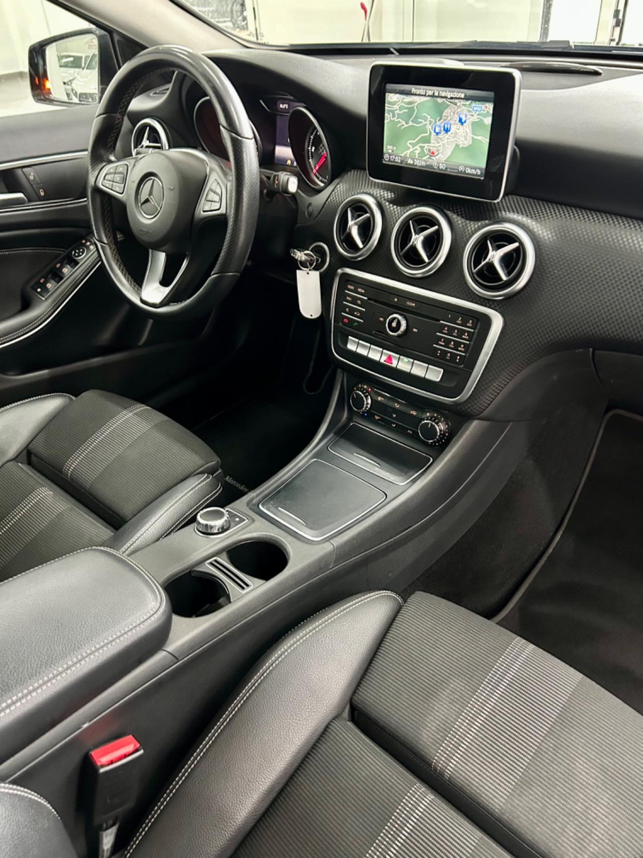 Mercedes CLASSE A Sport 2018 finanziabile
