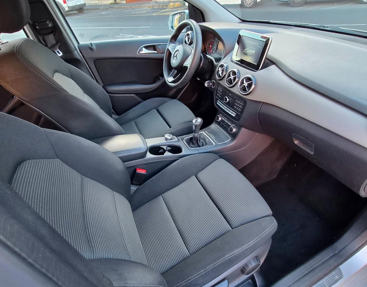 Mercedes-benz B 180 d Premium