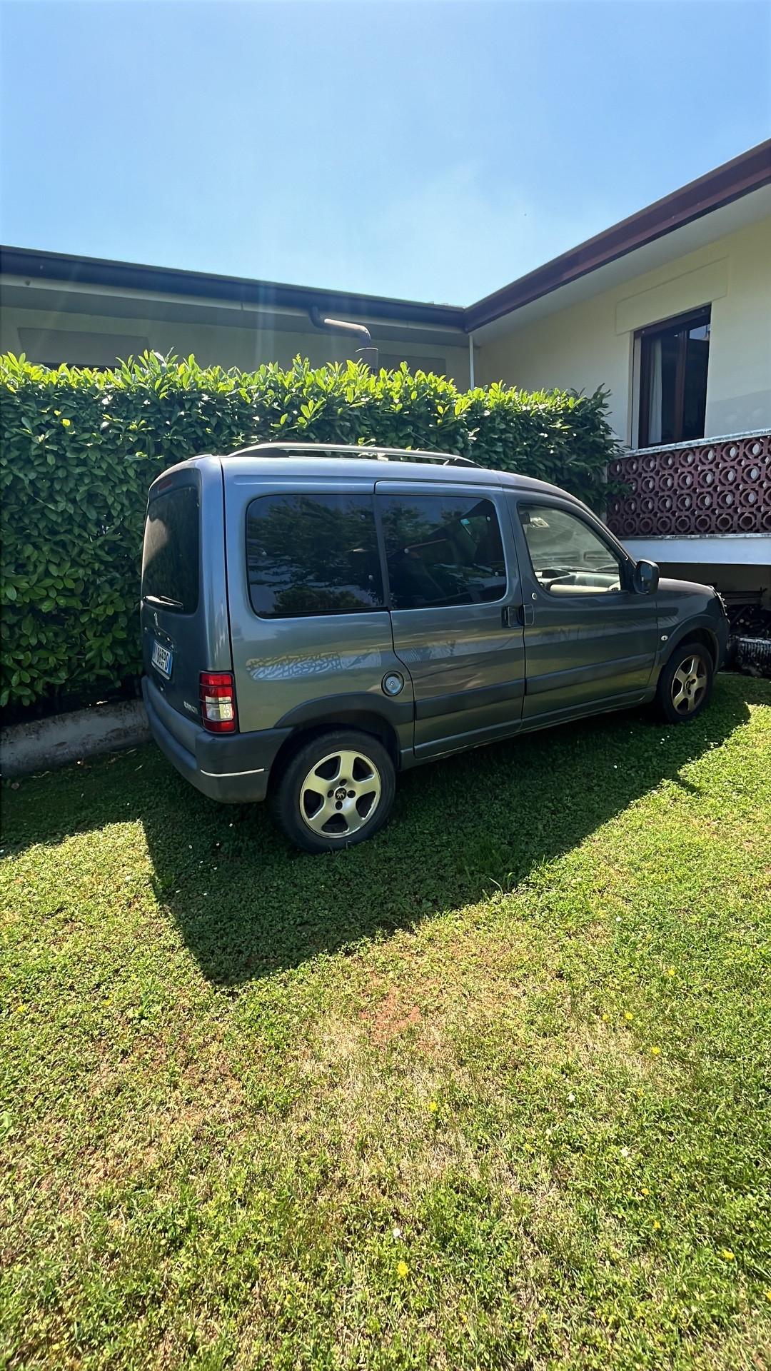 Peugeot Ranch 1.6 HDi 5p. Totem