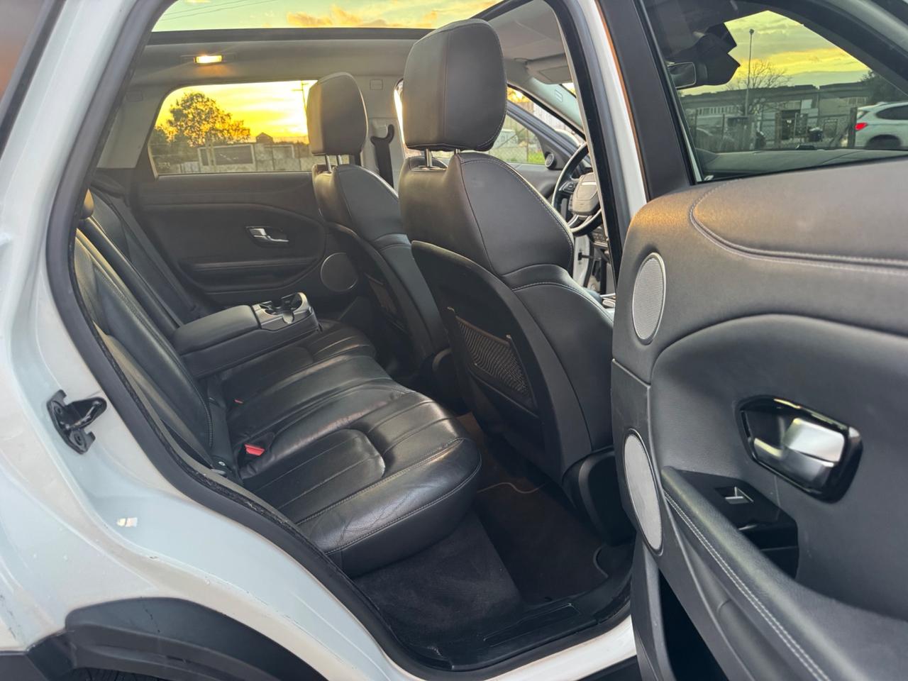 Land Rover Range Evoque 2.0 TD4 180 CV 5p. SE Dynamic