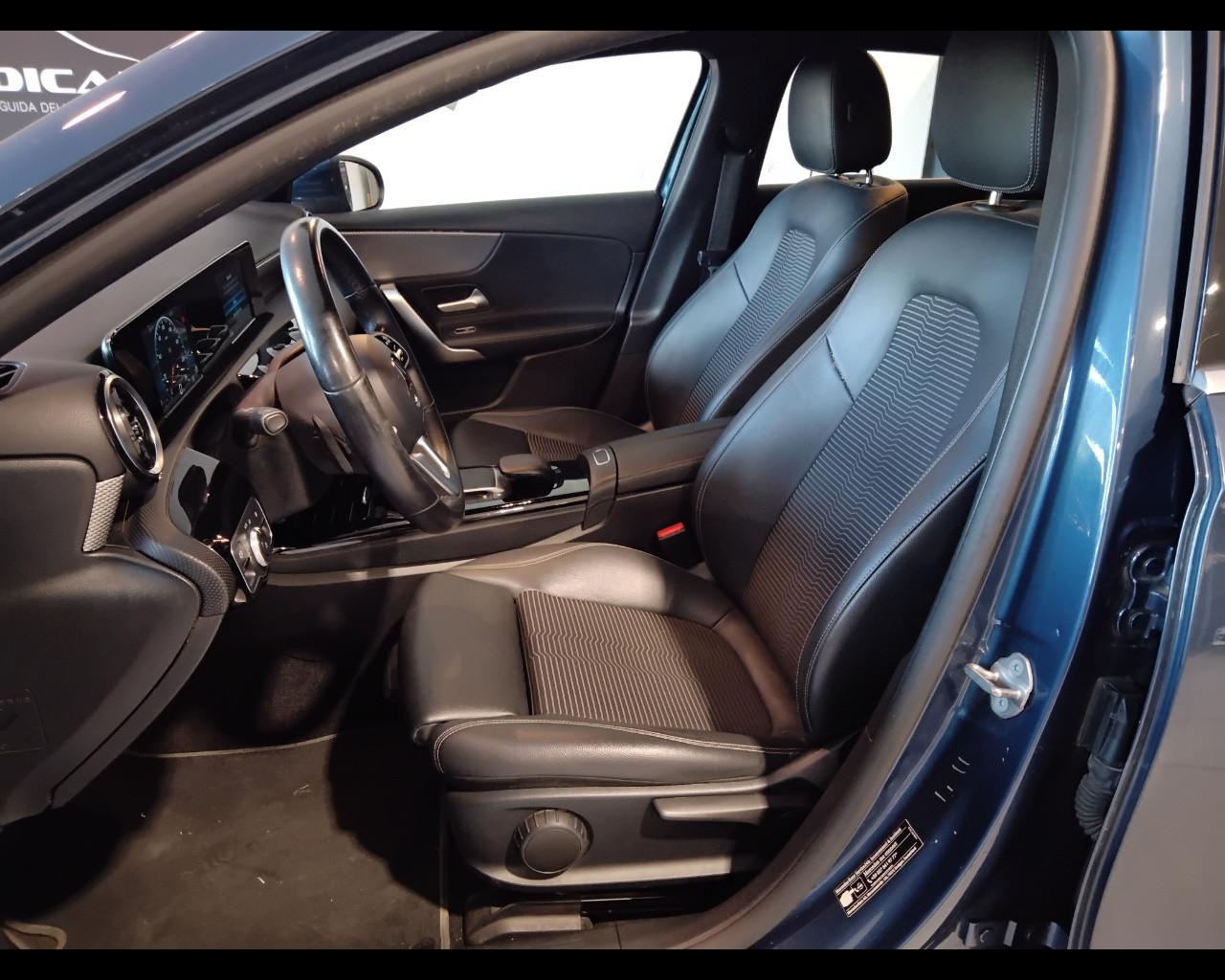 Mercedes-Benz Classe A - W177 2018 - A 180 d Sport auto