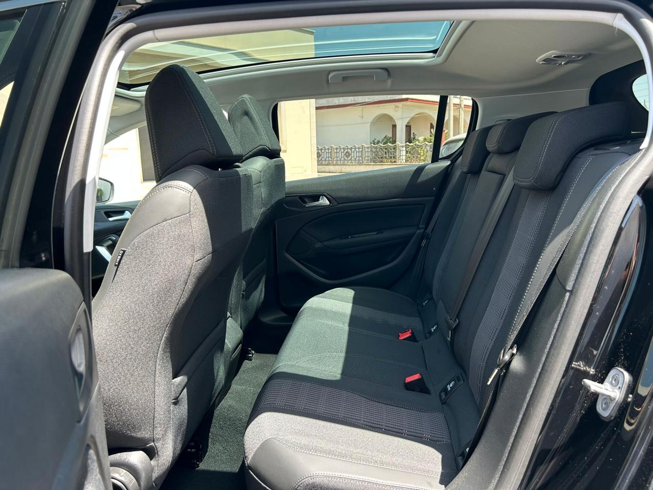 Peugeot 308 BERLINA 1.5BlueHDi ALLURE TETTO-2018