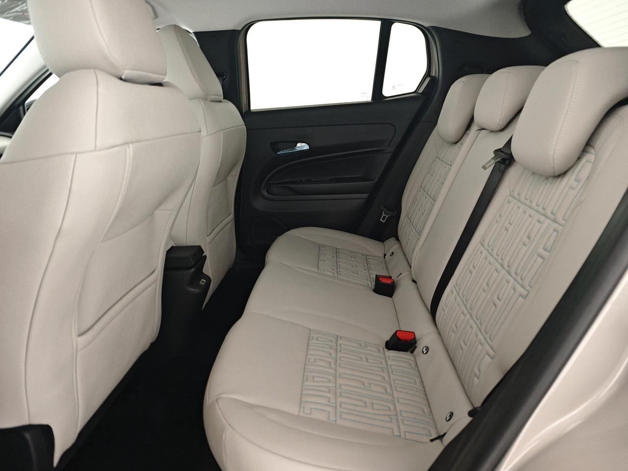 Fiat 600 Hybrid 100 CV DCT MHEV La Prima