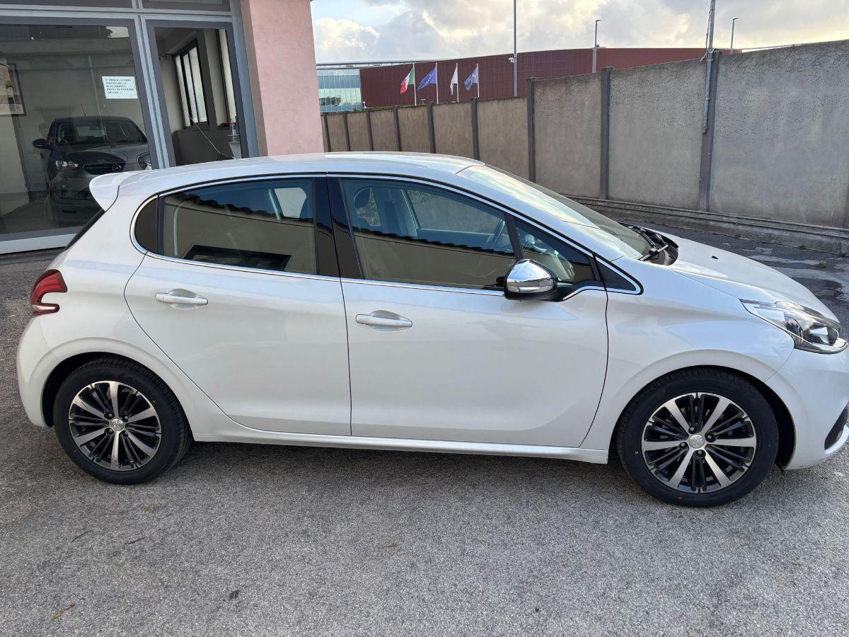 PEUGEOT 208 1.6 BlueHDi 75 5p. Allure