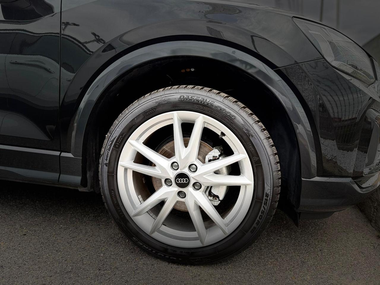 Audi Q2 30 TDI Identity Black
