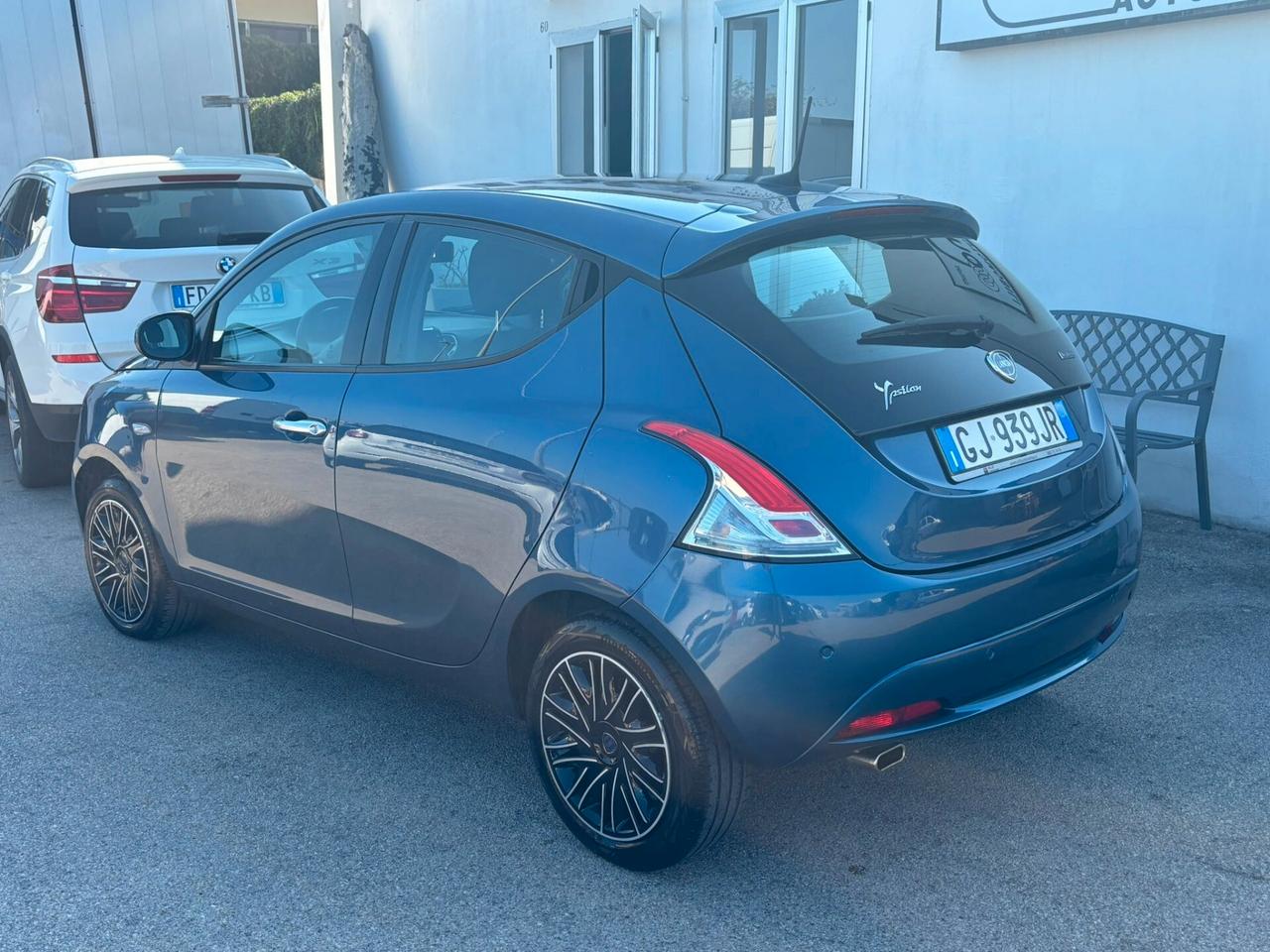Lancia Ypsilon 1.0 i 5 porte Gold- 2022
