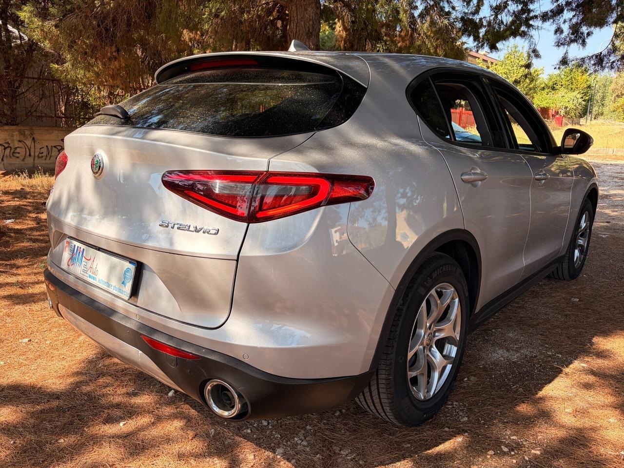 Alfa Romeo Stelvio 2.2 Turbodiesel 190 CV AT8 Q4 Business