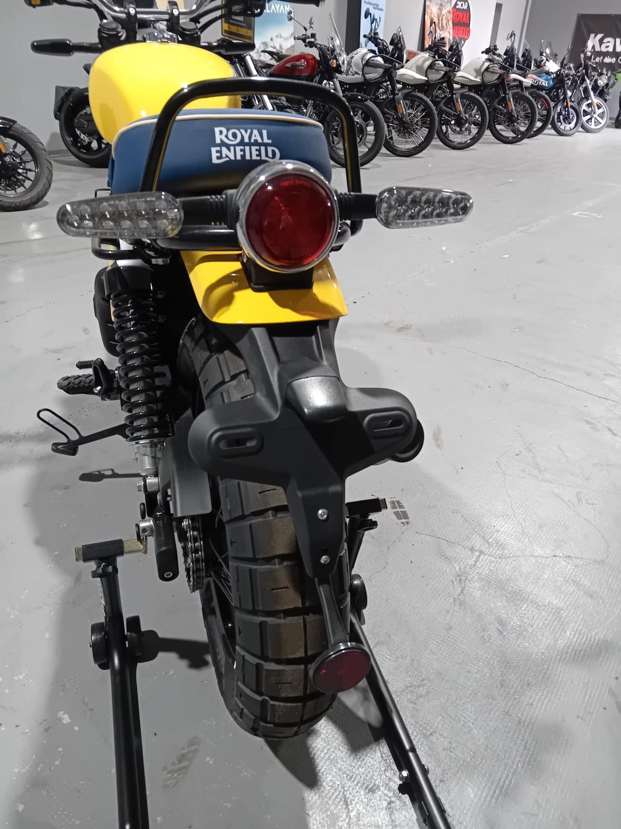 Royal Enfield Interceptor Bear special