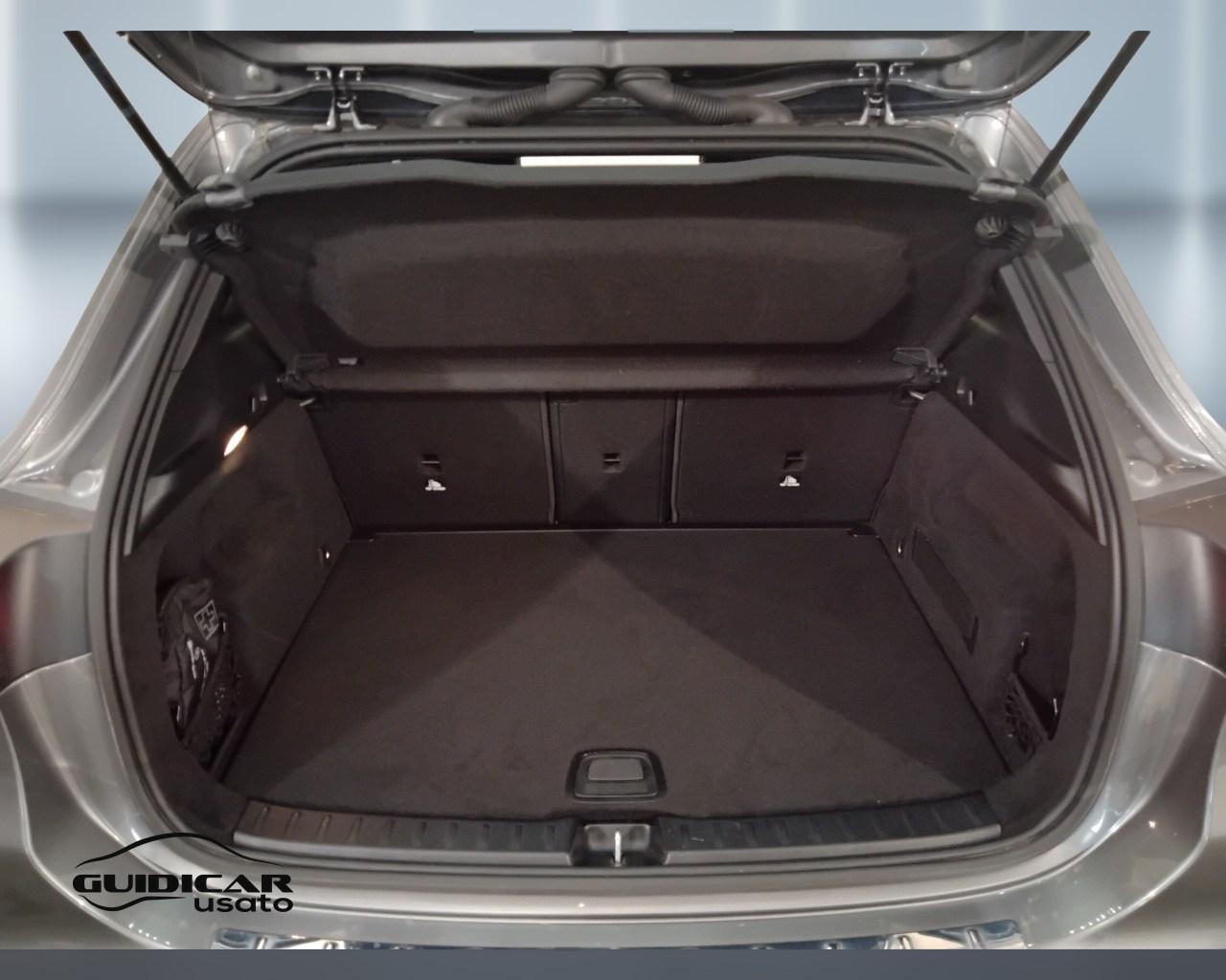 Mercedes-Benz GLA-H247 2020 - GLA 180 d Sport Plus auto