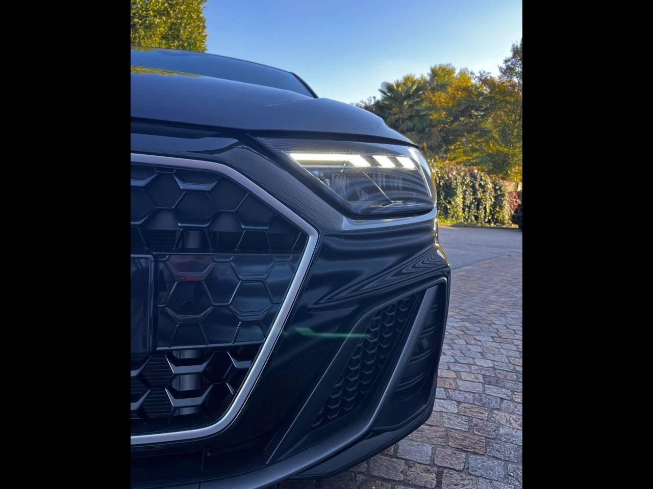 AUDI A1 SPORTBACK 30 TFSI S-TRONIC S LINE EDITION