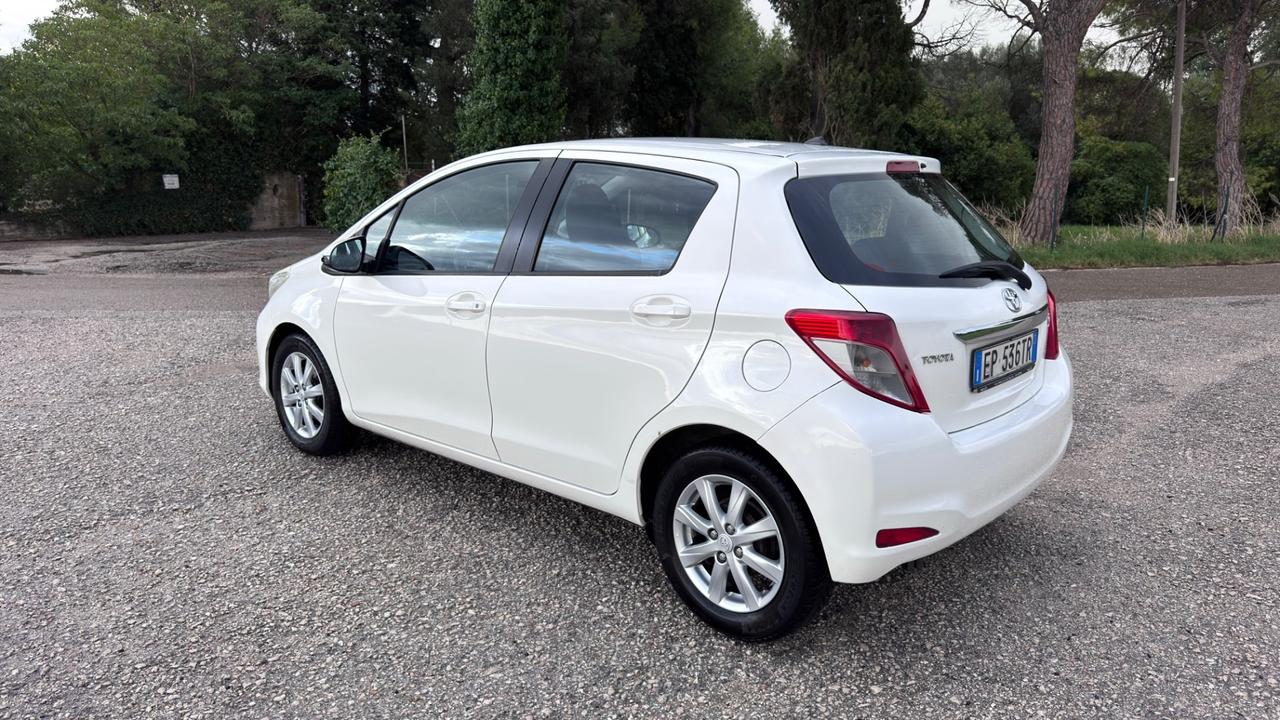Toyota Yaris 1.0 5 porte