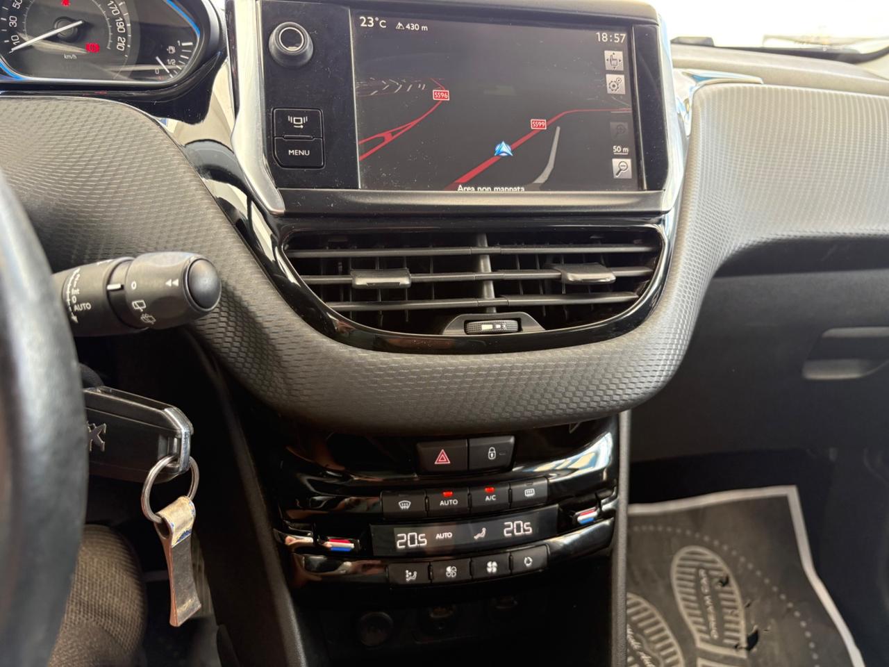 Peugeot 2008 1.6 e-HDi 92 CV Stop&Start Allure