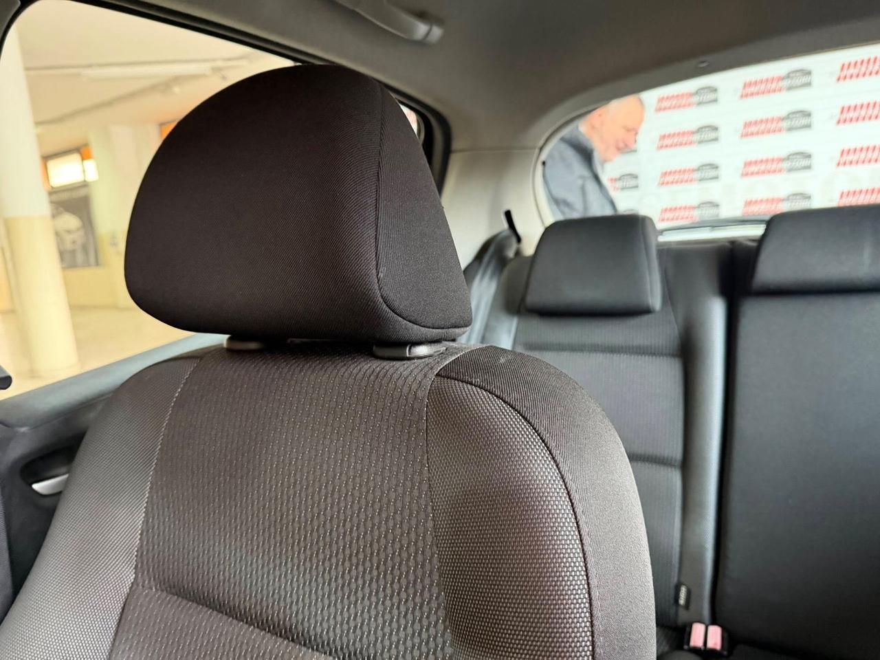 Peugeot 207 1.4 HDi 70CV 5p. Allure