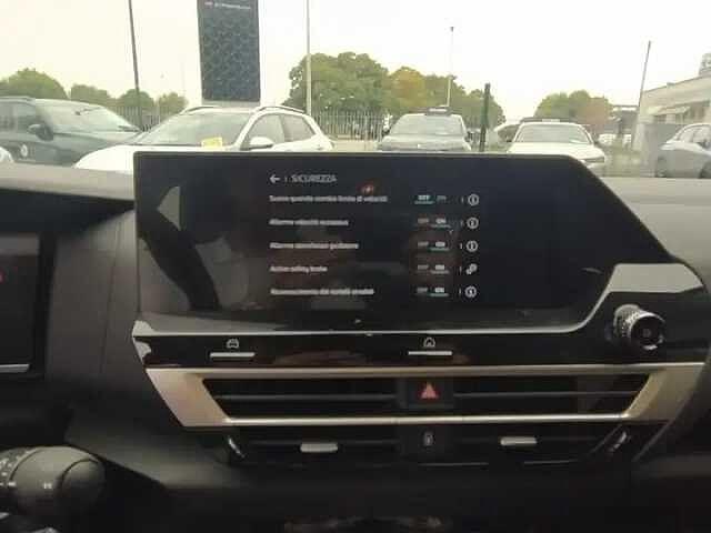 Citroen C4 X 1.2 Hybrid 136cv e-DCS6 PLUS KM ZERO