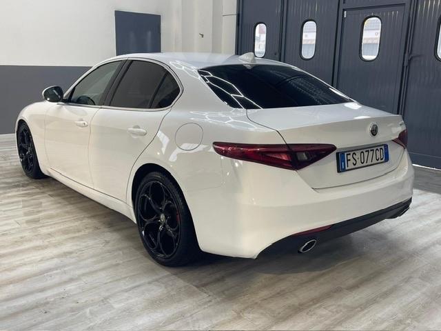 Alfa Romeo Giulia 2.2 Turbodiesel 180cv Super