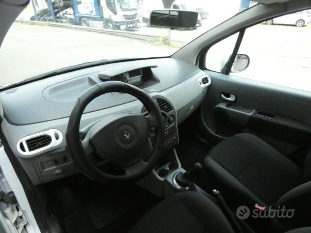 RENAULT Modus 1.2 16V Wave